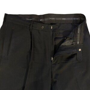 Hugo Boss Pants Men’s 37x30 black 100% Wool Dress Trousers